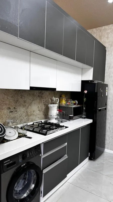 Kirayə verilir 3 otaqlı mənzil 135 m²