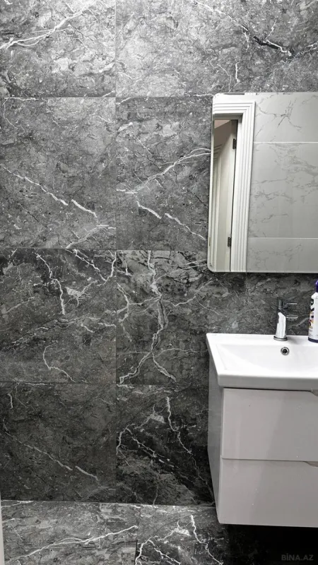 Kirayə verilir 3 otaqlı mənzil 135 m²