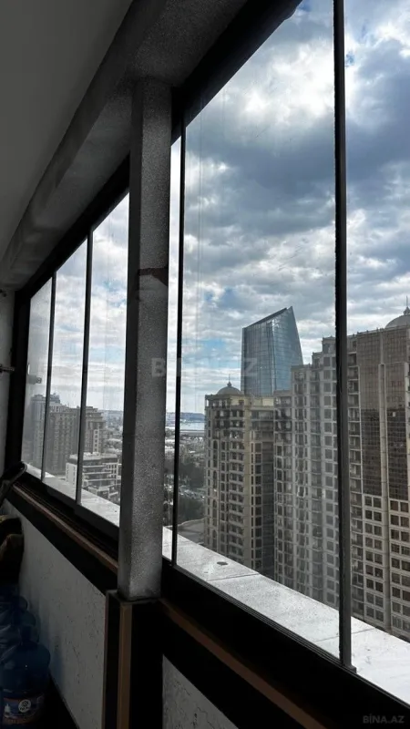 Kirayə verilir 3 otaqlı mənzil 135 m²