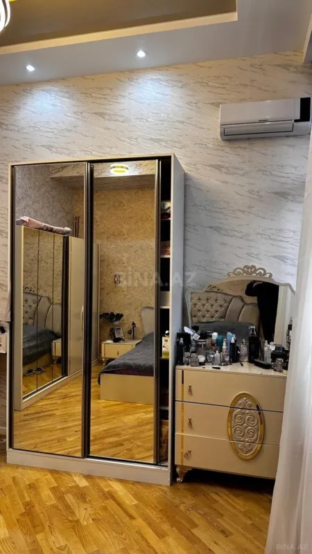 Kirayə verilir 3 otaqlı mənzil 135 m²