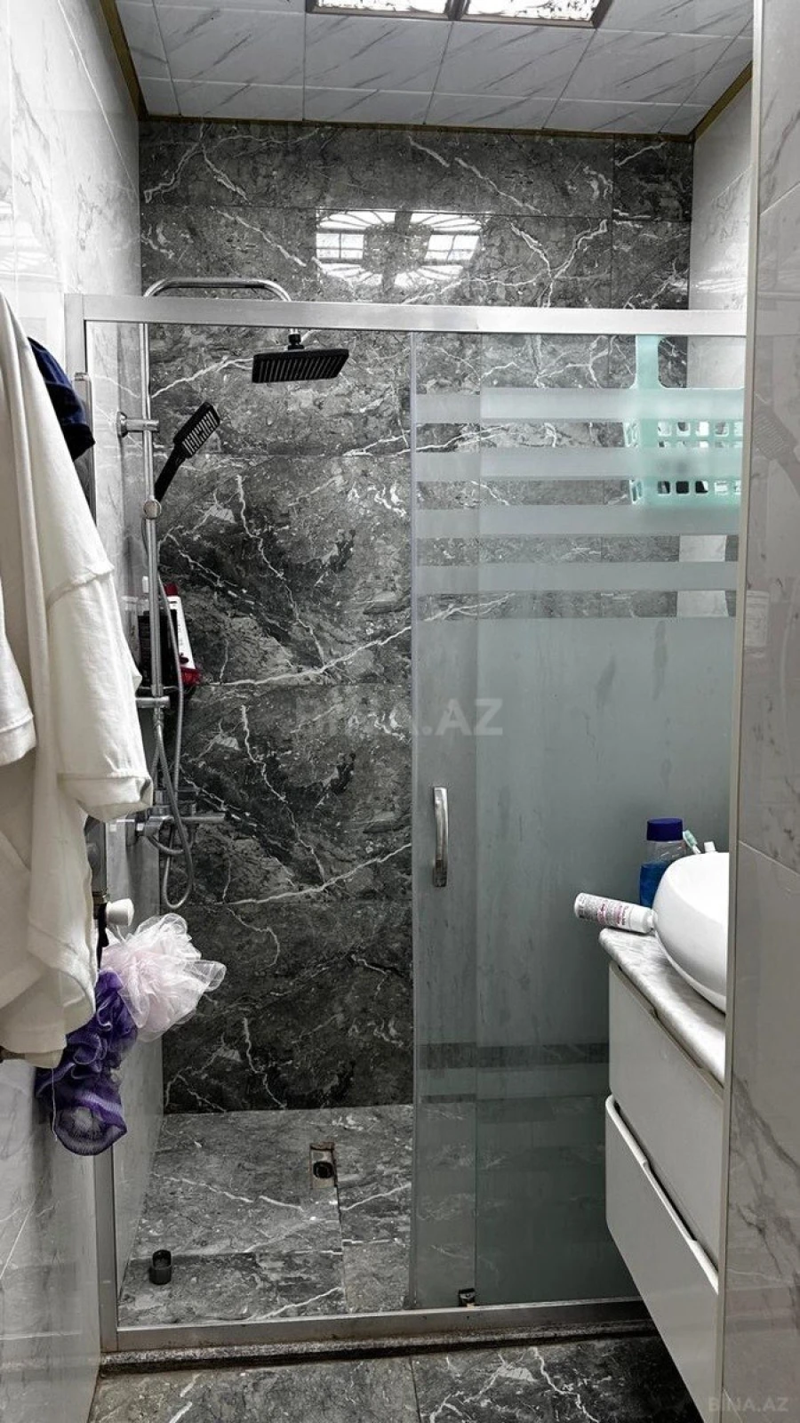 Kirayə verilir 3 otaqlı mənzil 135 m²