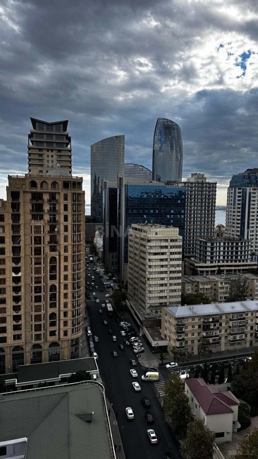 Kirayə verilir 3 otaqlı mənzil 135 m²