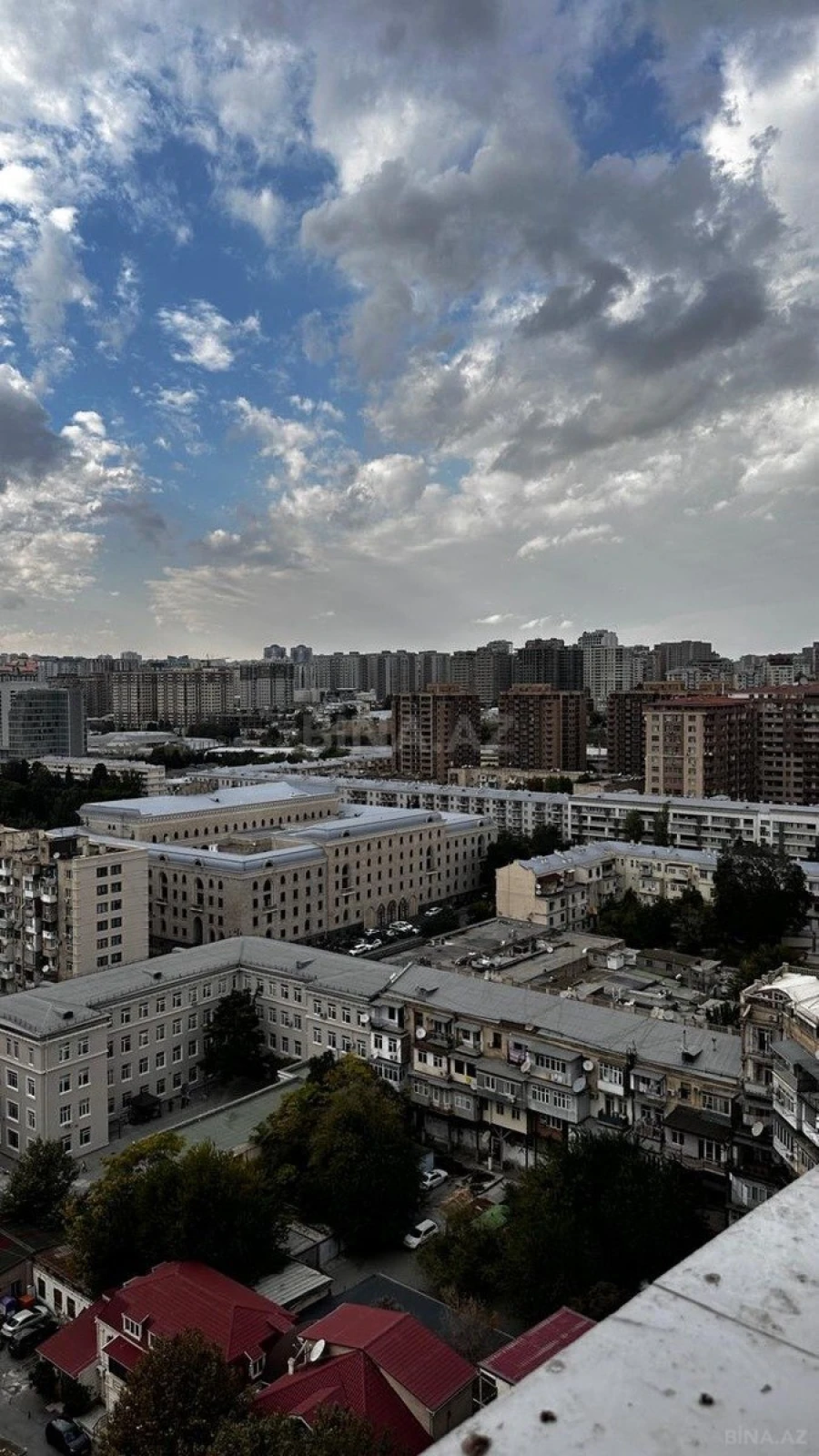 Kirayə verilir 3 otaqlı mənzil 135 m²