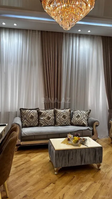 Kirayə verilir 3 otaqlı mənzil 135 m²