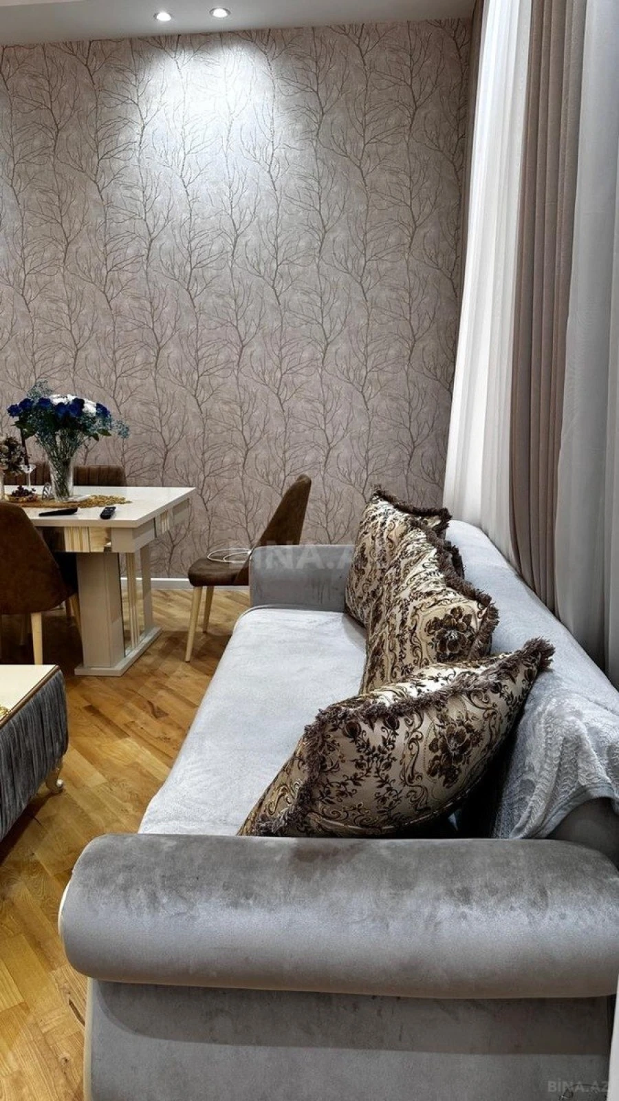 Kirayə verilir 3 otaqlı mənzil 135 m²