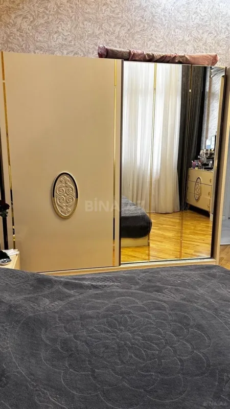 Kirayə verilir 3 otaqlı mənzil 135 m²