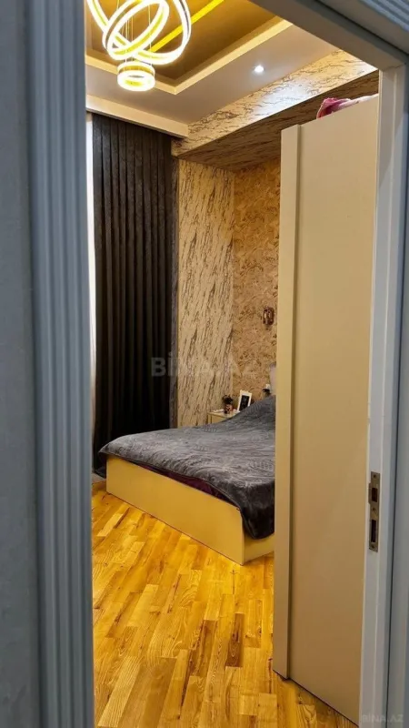 Kirayə verilir 3 otaqlı mənzil 135 m²