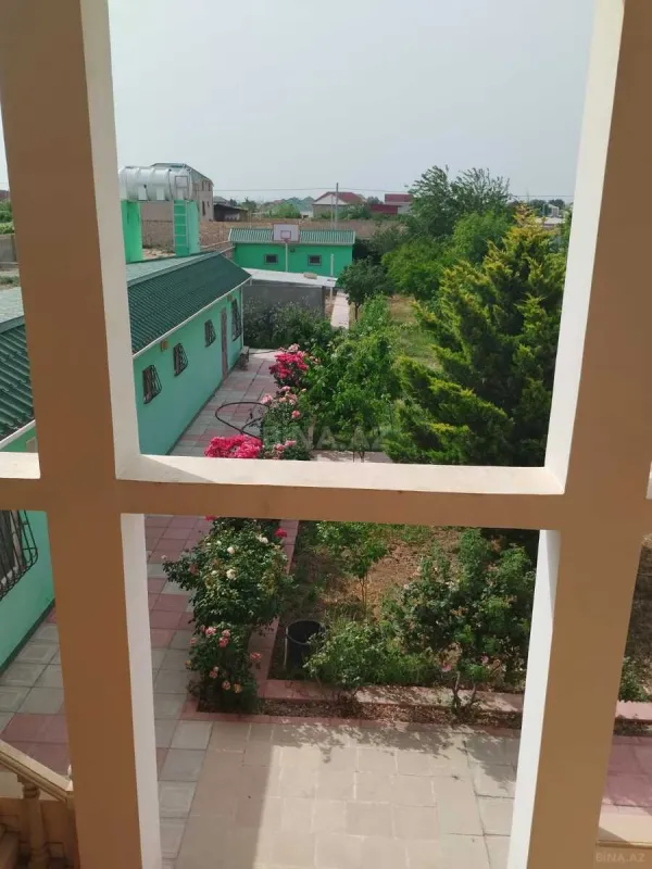 Satılır 5 otaqlı həyət evi 380 m²