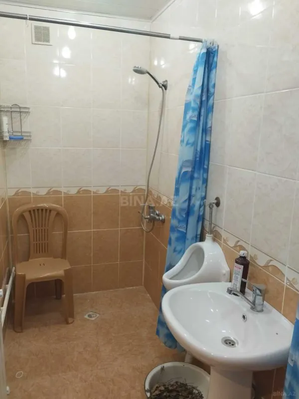 Satılır 5 otaqlı həyət evi 380 m²