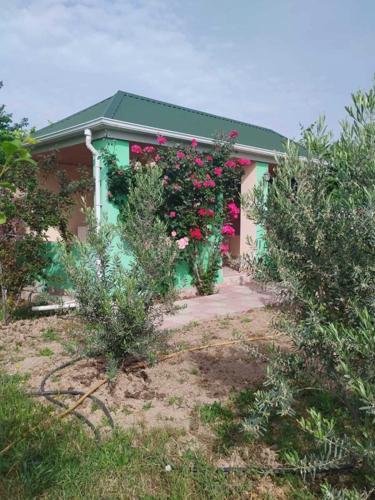 Satılır 5 otaqlı həyət evi 380 m²