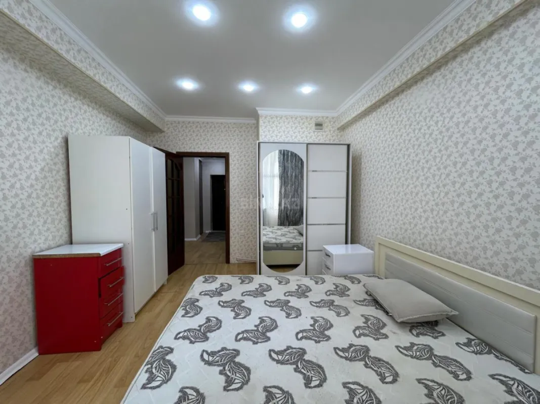 Satılır 2 otaqlı mənzil 57 m²