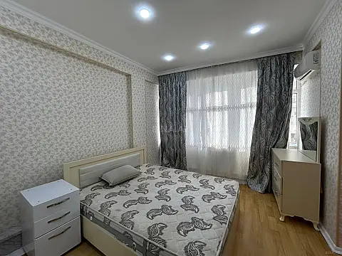 Satılır 2 otaqlı mənzil 57 m²