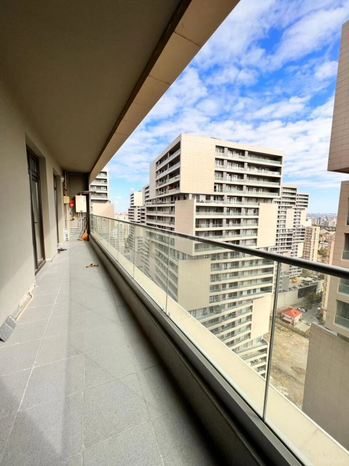 Kirayə verilir 3 otaqlı mənzil 110 m²