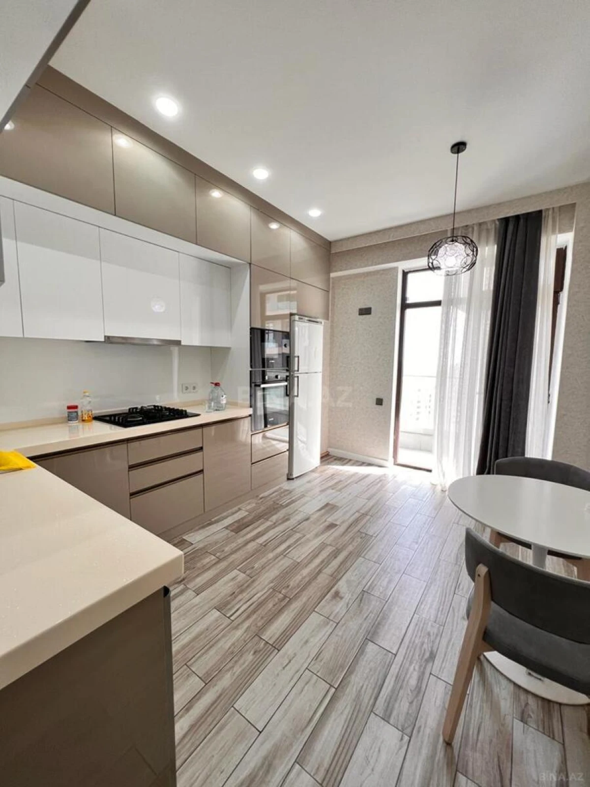 Kirayə verilir 3 otaqlı mənzil 110 m²