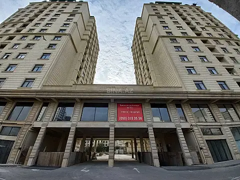 Satılır 4 otaqlı mənzil 175 m² — Bakı 4 otaq 175.00 m²