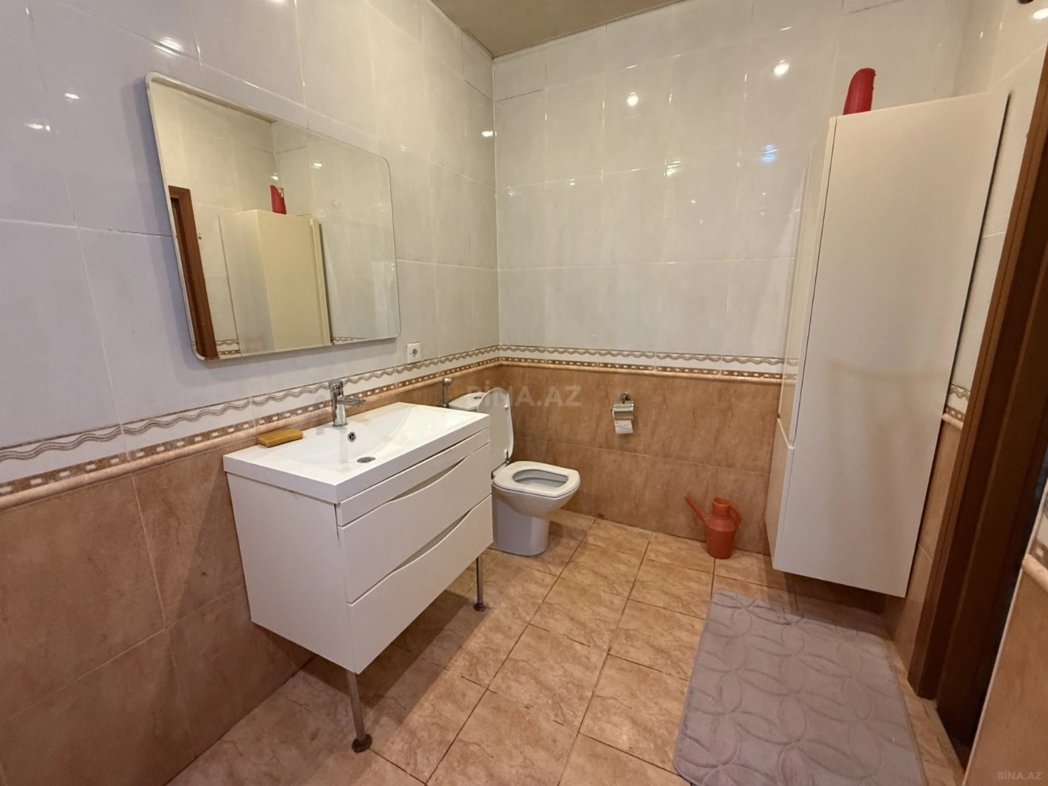 Satılır 4 otaqlı mənzil 222 m²