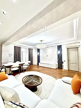 Satılır 3 otaqlı mənzil 140 m²