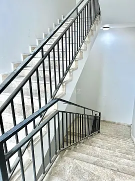Satılır 2 otaqlı mənzil 104 m²