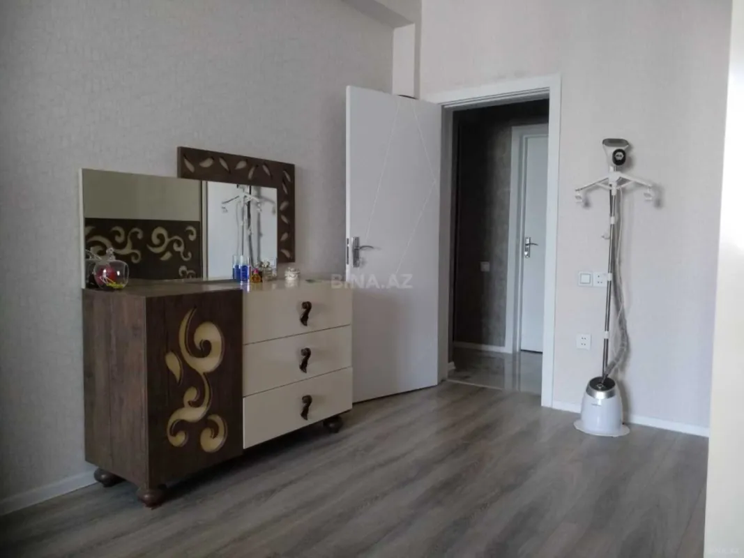 Satılır 3 otaqlı mənzil 103 m²