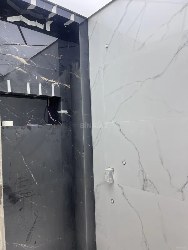 Satılır 3 otaqlı mənzil 107 m²