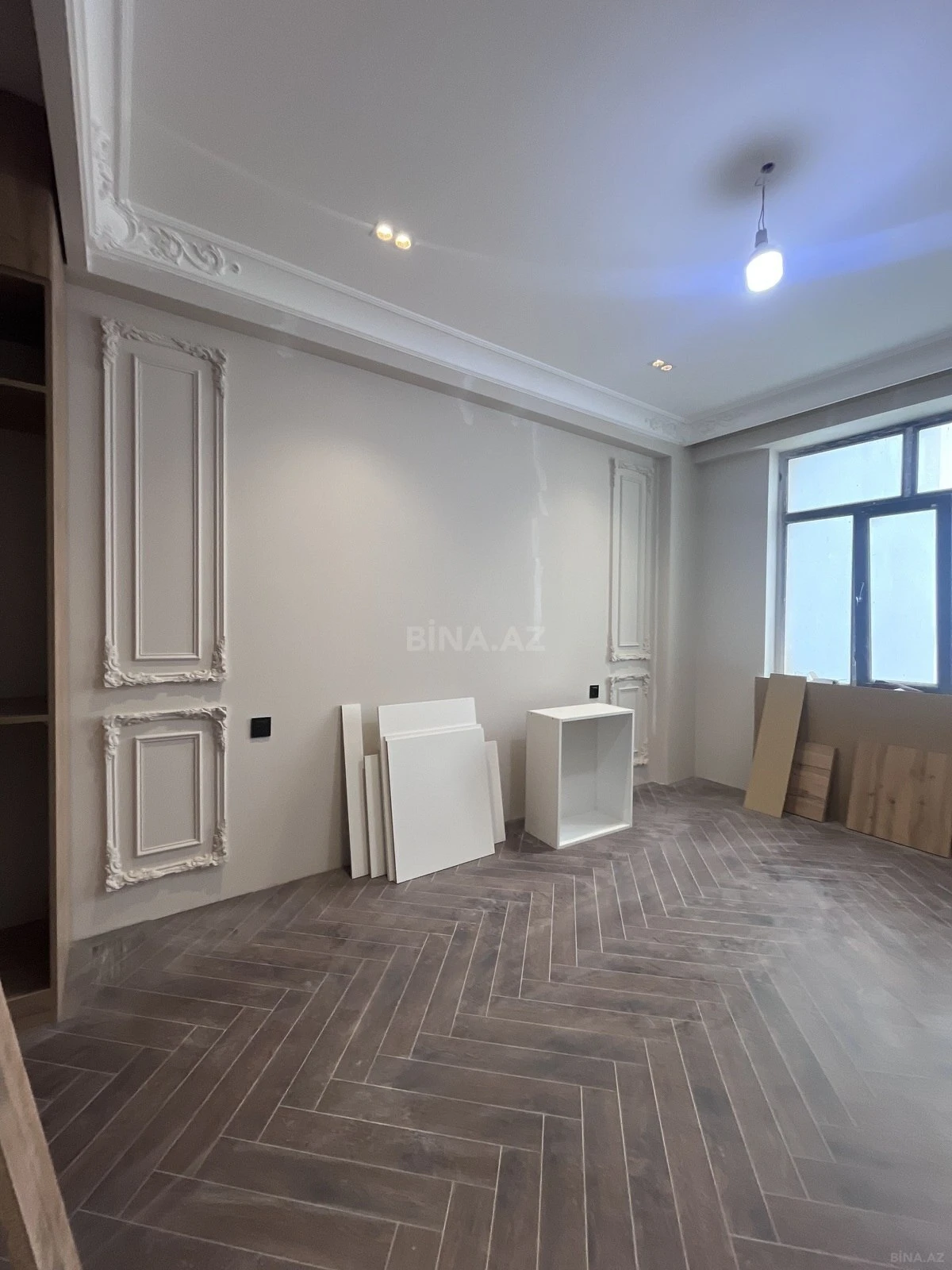 Satılır 3 otaqlı mənzil 107 m²