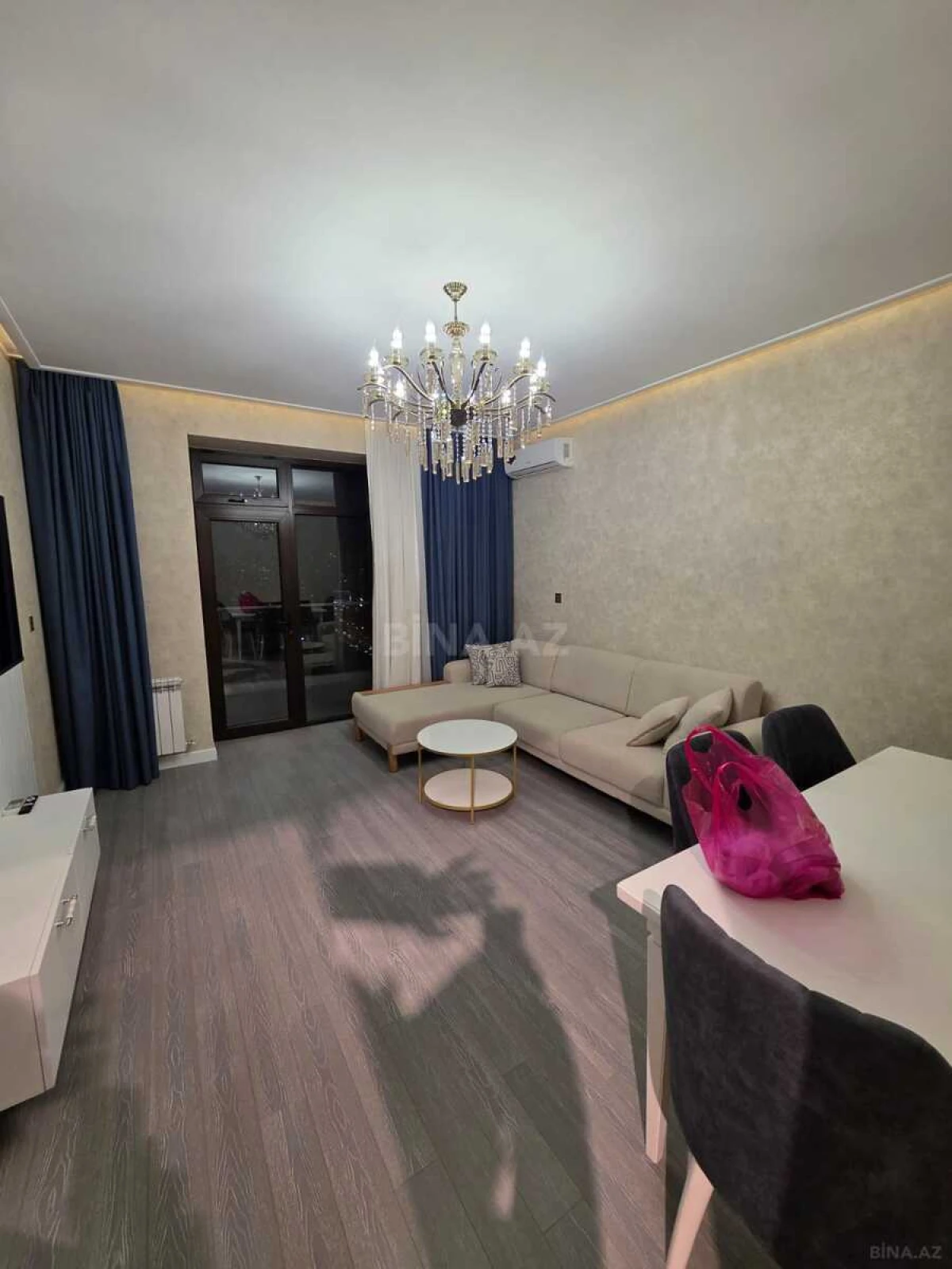 Kirayə verilir 2 otaqlı mənzil 70 m²