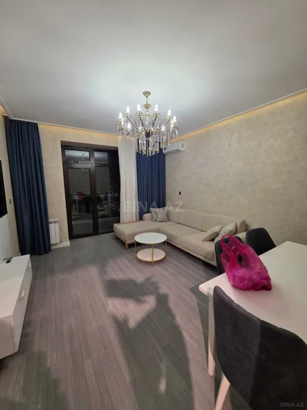 Kirayə verilir 2 otaqlı mənzil 70 m²