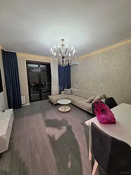 Kirayə verilir 2 otaqlı mənzil 70 m²