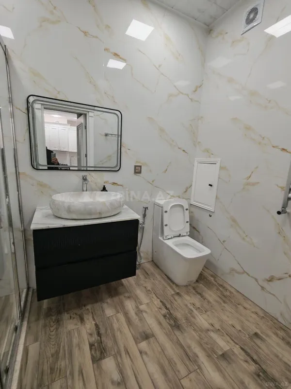 Kirayə verilir 2 otaqlı mənzil 70 m²