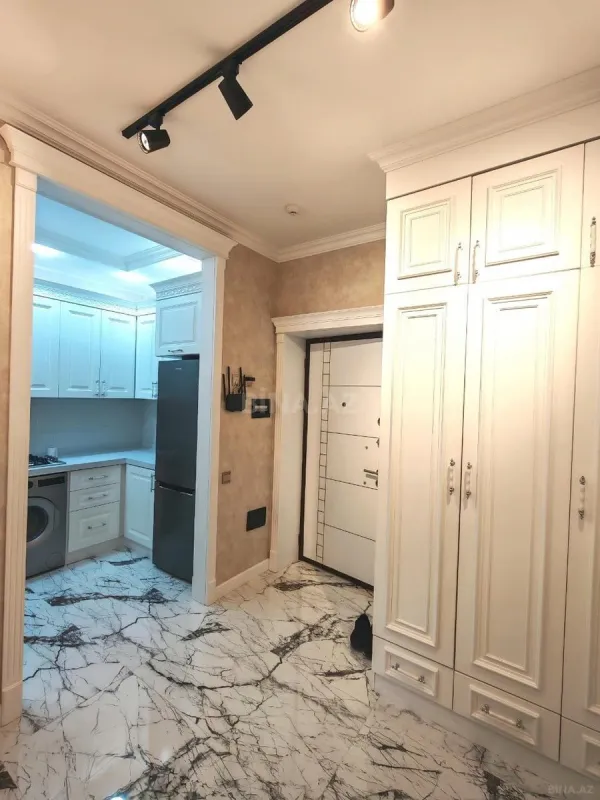 Kirayə verilir 2 otaqlı mənzil 70 m²