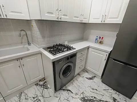 Kirayə verilir 2 otaqlı mənzil 70 m²