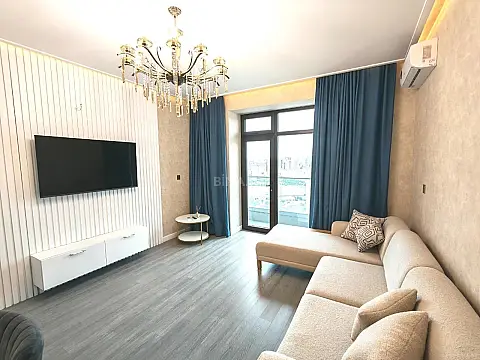 Kirayə verilir 2 otaqlı mənzil 70 m²