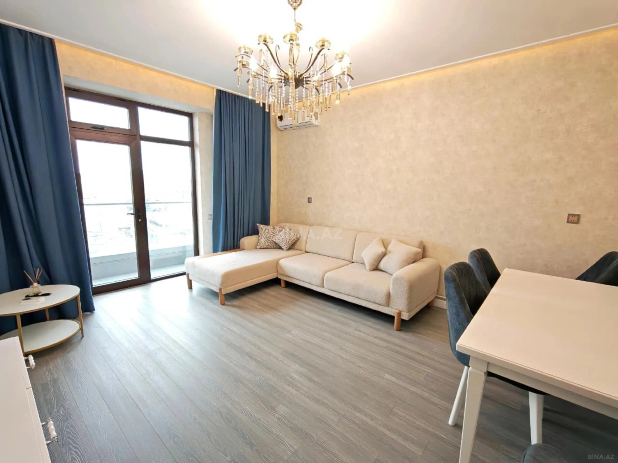 Kirayə verilir 2 otaqlı mənzil 70 m²