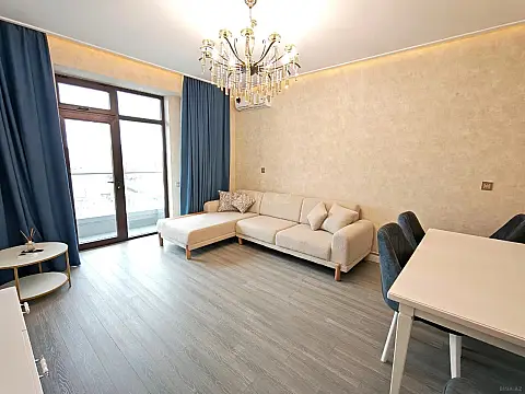 Kirayə verilir 2 otaqlı mənzil 70 m²