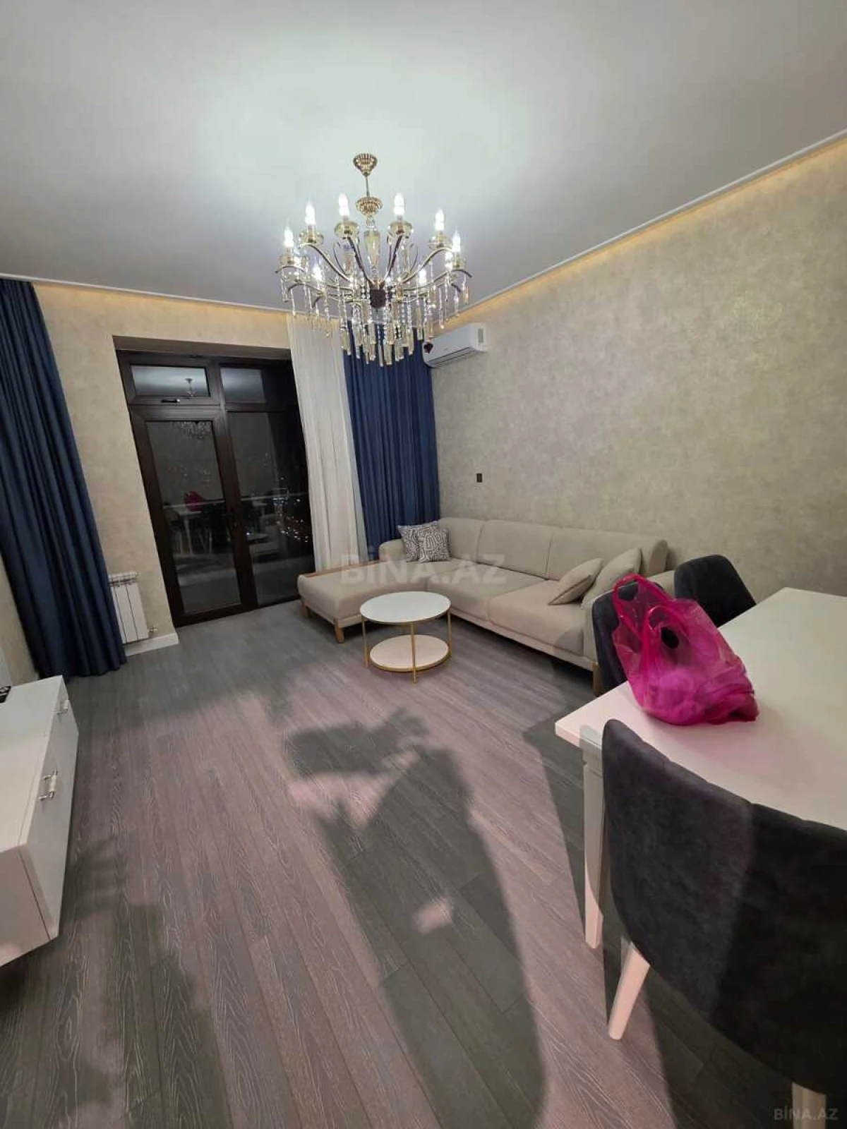 Kirayə verilir 2 otaqlı mənzil 70 m²