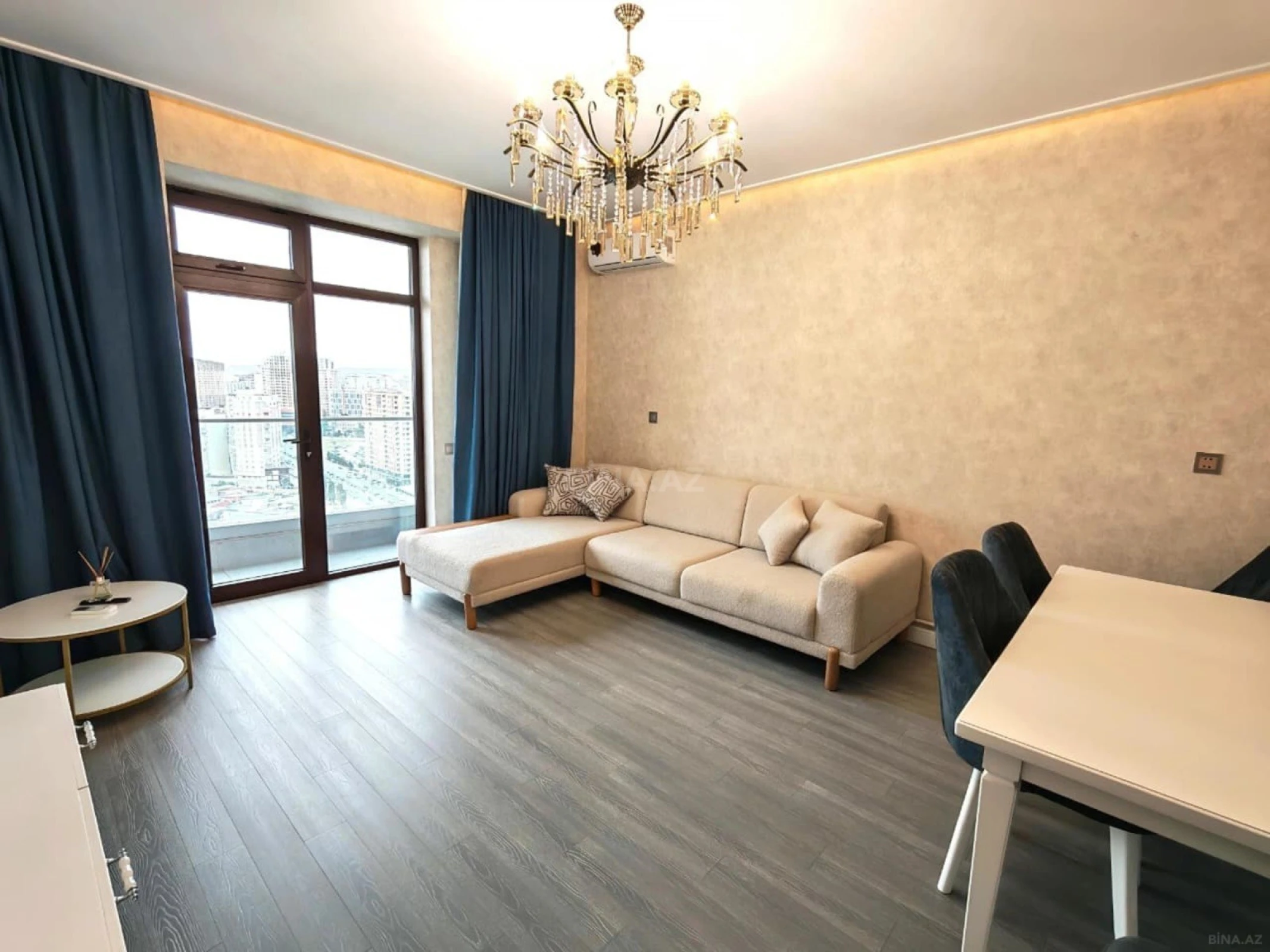 Kirayə verilir 2 otaqlı mənzil 70 m²