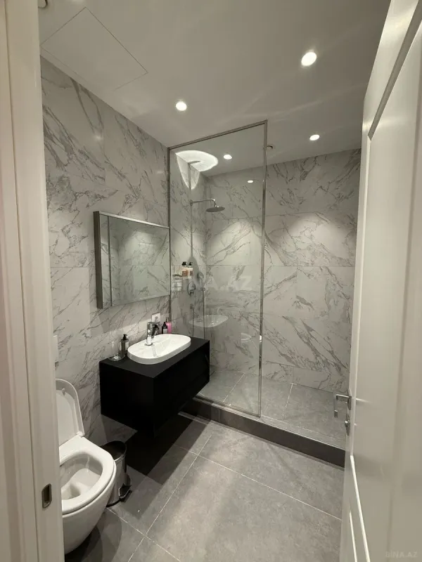 Kirayə verilir 3 otaqlı mənzil 110 m²