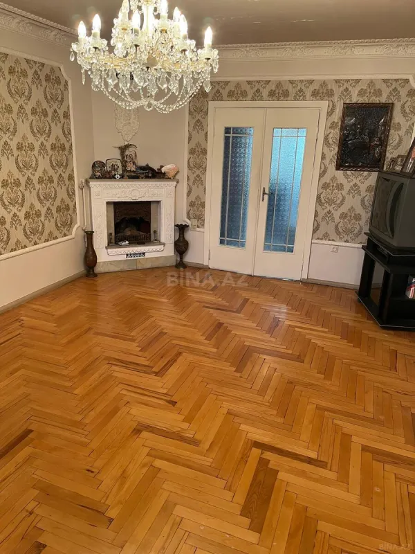 Satılır 3 otaqlı mənzil 115 m²