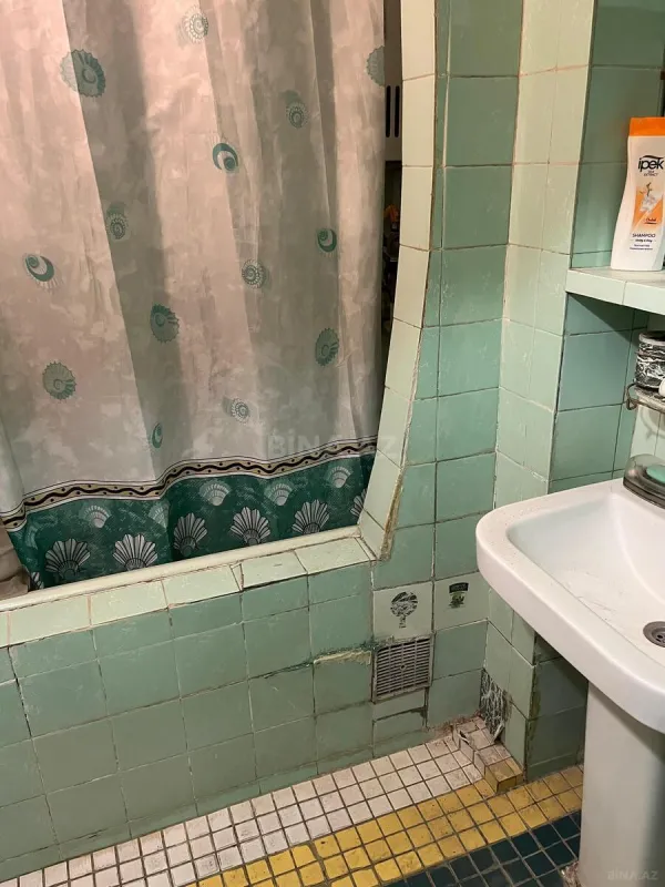 Satılır 3 otaqlı mənzil 115 m²