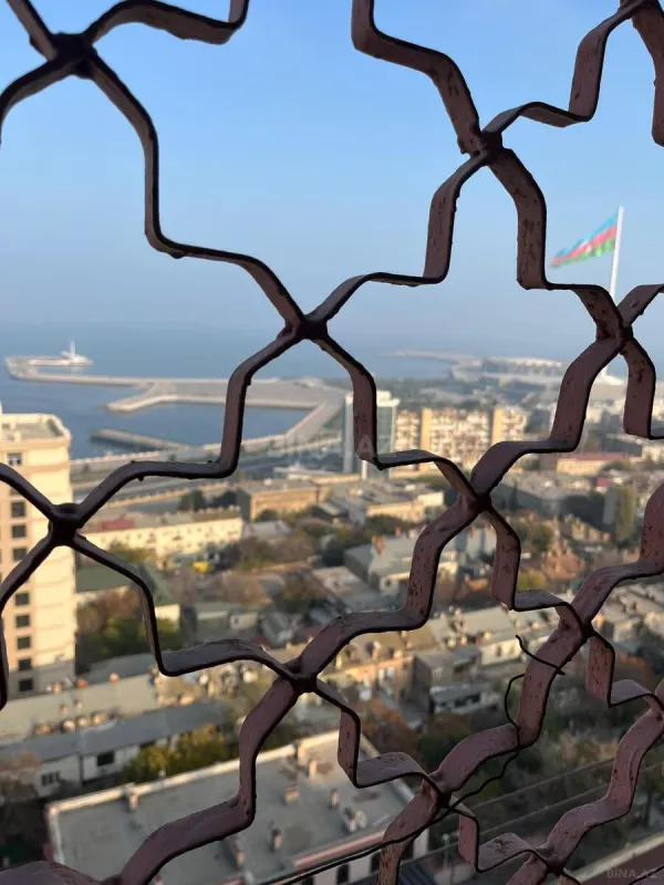 Satılır 3 otaqlı mənzil 115 m²