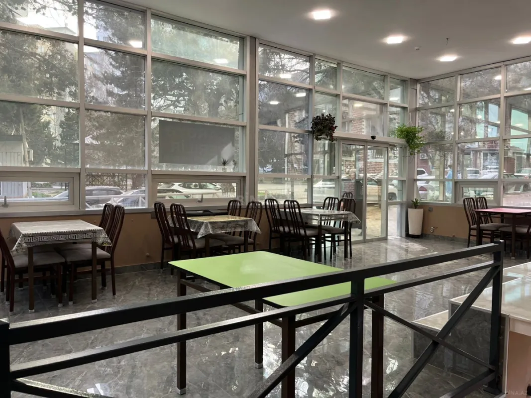 Kirayə verilir obyekt 140 m²