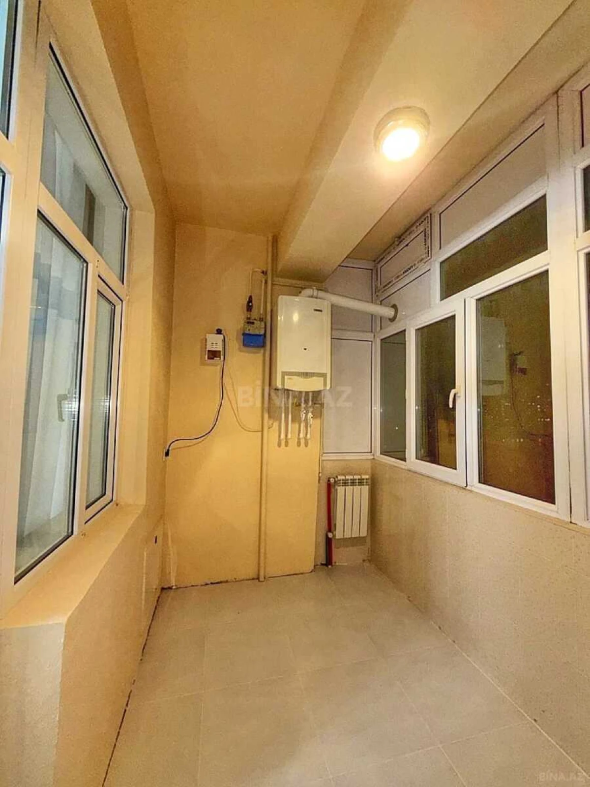 Satılır 4 otaqlı mənzil 155 m²