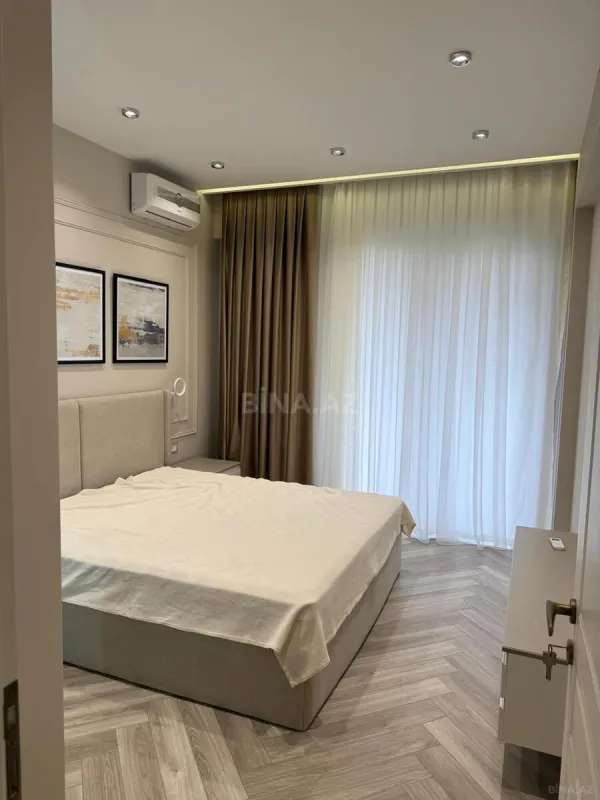 Satılır 2 otaqlı mənzil 67 m²