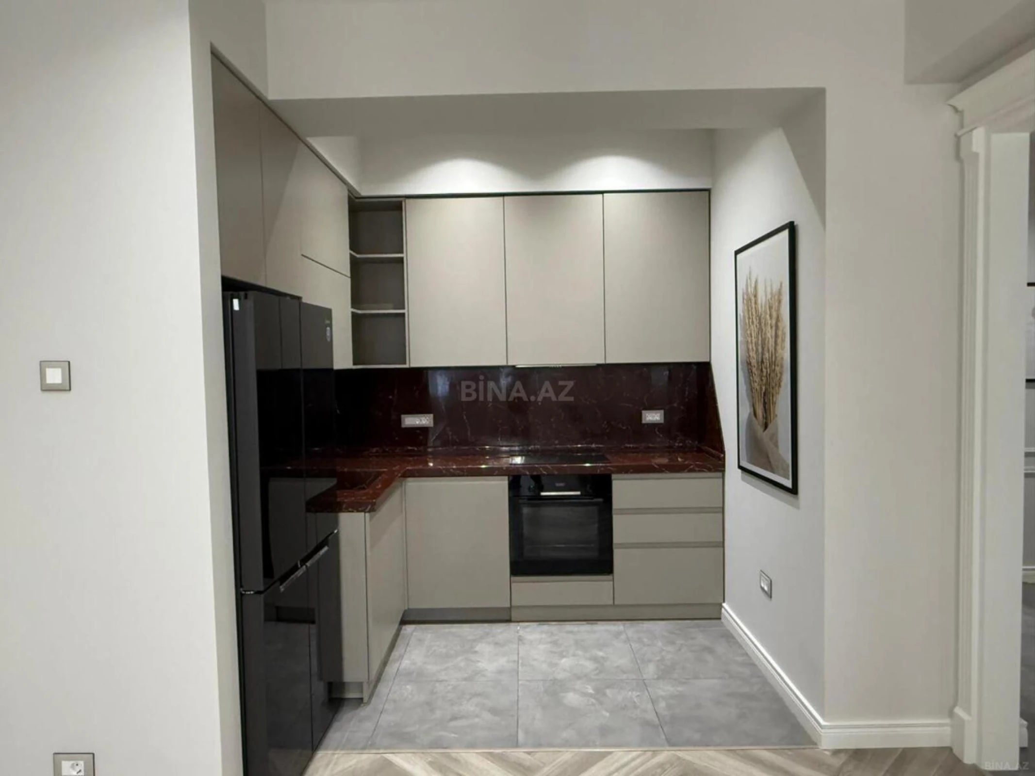 Satılır 2 otaqlı mənzil 67 m²