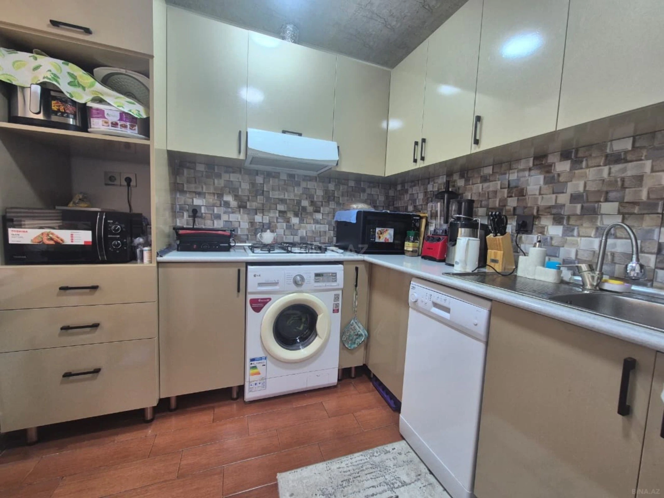 Satılır 3 otaqlı mənzil 90 m²