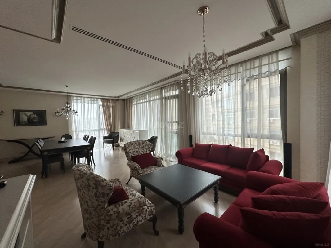 Kirayə verilir 3 otaqlı mənzil 170 m²