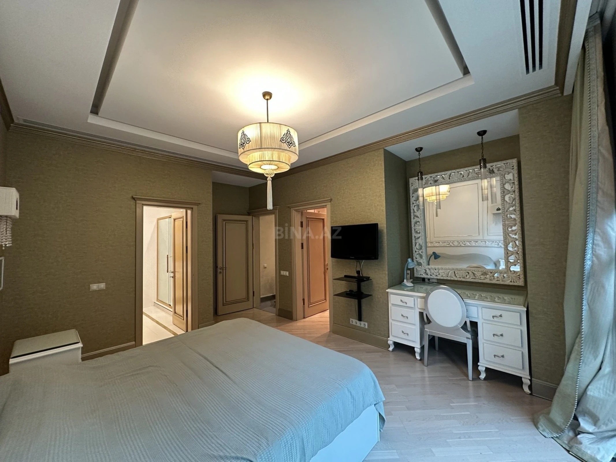Kirayə verilir 3 otaqlı mənzil 170 m²