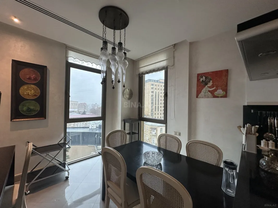 Kirayə verilir 3 otaqlı mənzil 170 m²