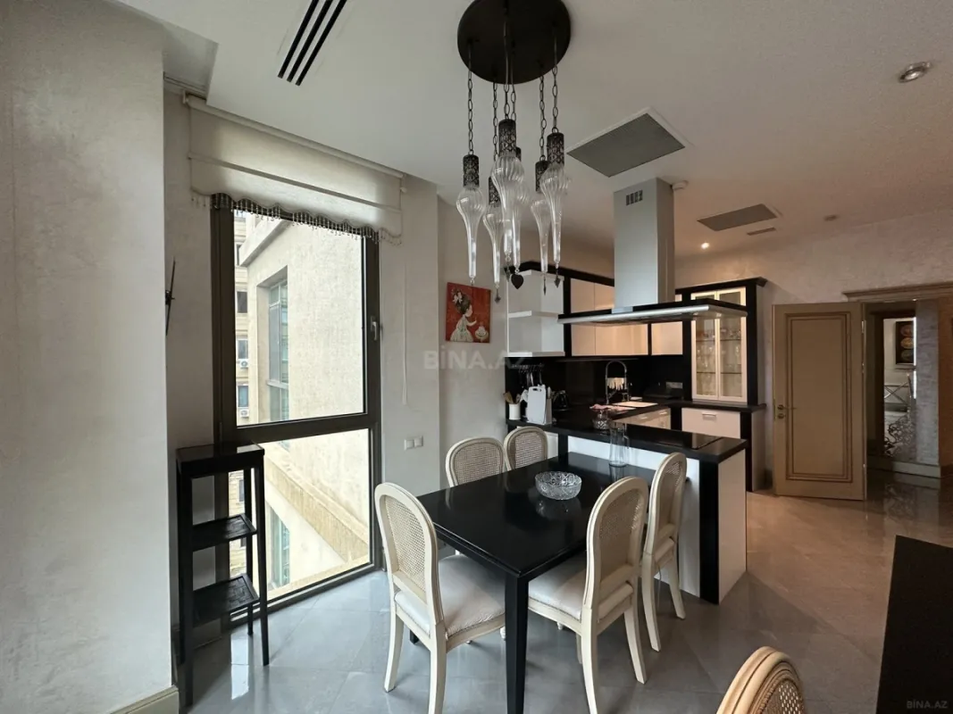 Kirayə verilir 3 otaqlı mənzil 170 m²