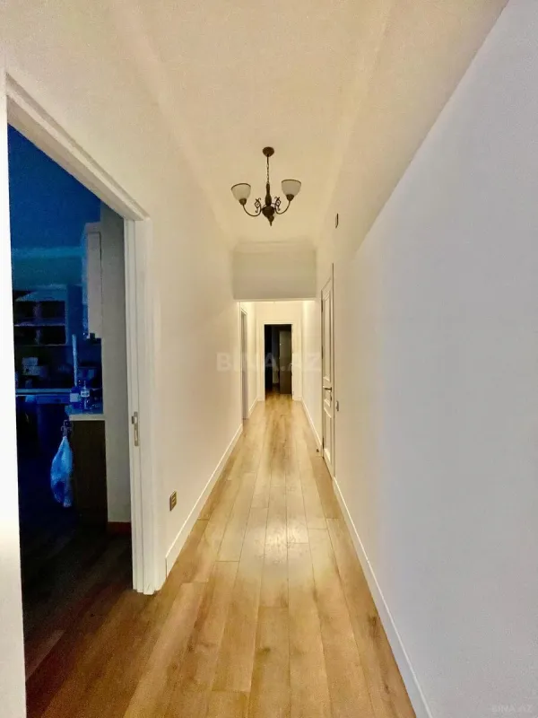 Kirayə verilir 3 otaqlı mənzil 140 m²
